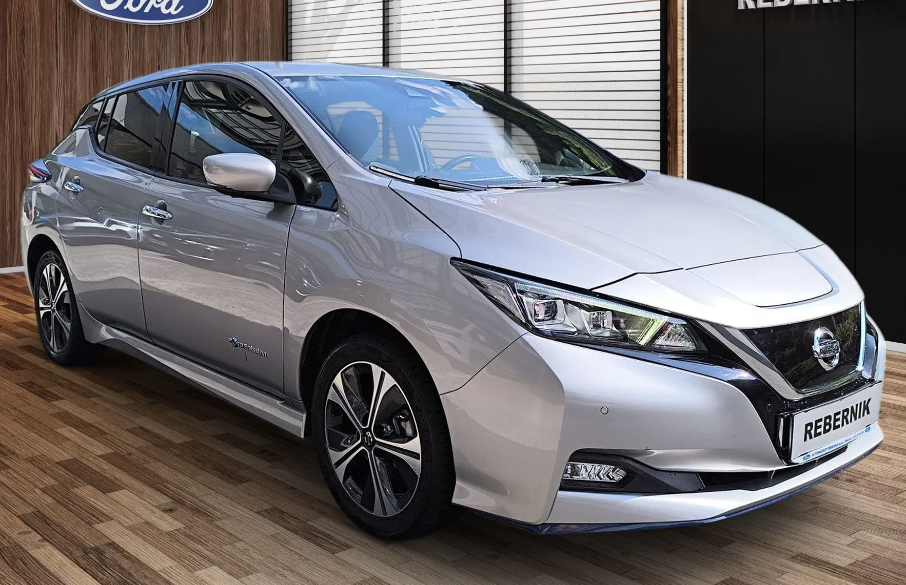 Zunanja slika - Nissan Leaf - Elektro 62 kWh SLO -1.LASTNIK- ZDRAVJE BATE. 88.3 - 2