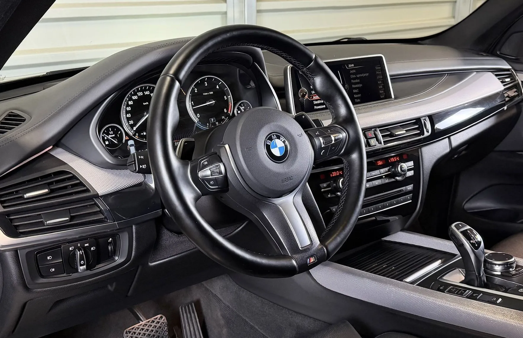 Zunanja slika - BMW X5 - serija : XDRIVE - PANO - HUD - GRET. SED. - KLJUKA - KAME - 9