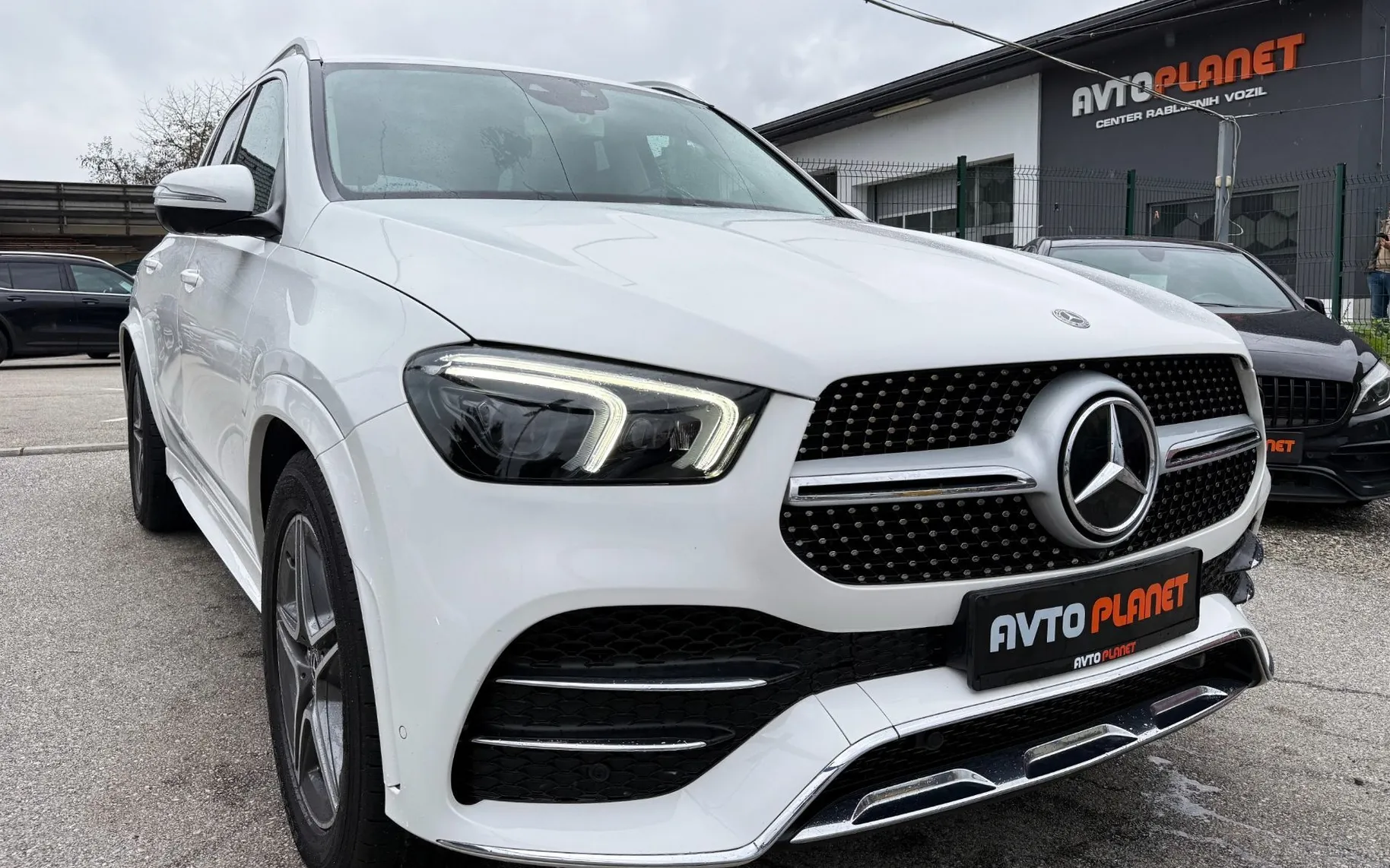 Zunanja slika - Mercedes-Benz GLE-Razred - GLE 300 d 4MATIC AMG LiNE AIRMATIC LED 360K ALU20 - 13