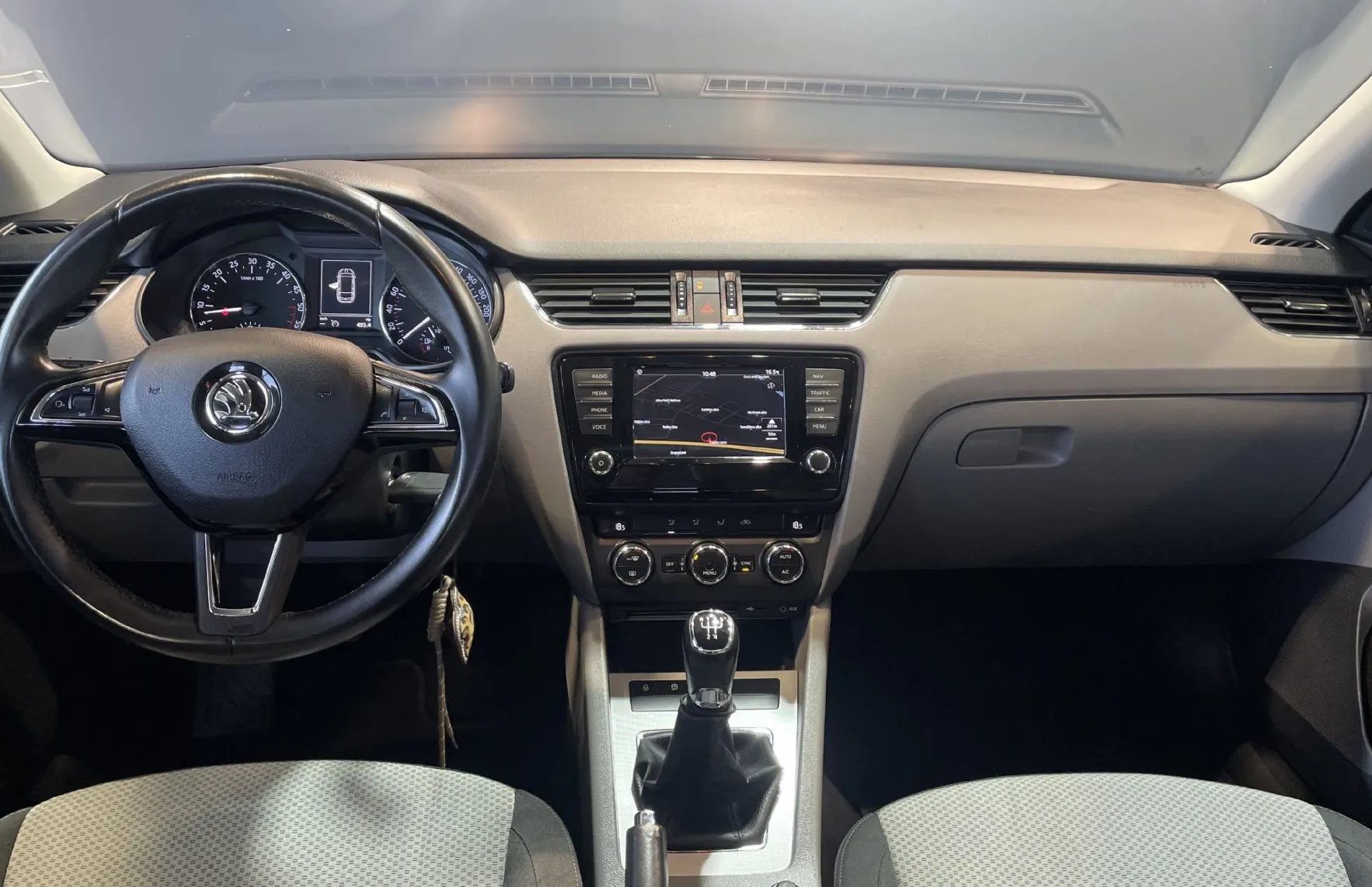 Zunanja slika - Škoda Octavia - VELIK SERVIS-NAVIGACIJA-TEMPOMAT-PDC-ALU-AVT.KLIMA - 9