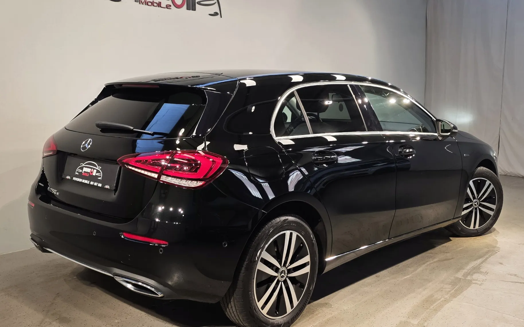 Zunanja slika - Mercedes-Benz A-Razred - A 250 e Avt. 1.LAST PHEV KAM NAVI TEMP LANE - 4
