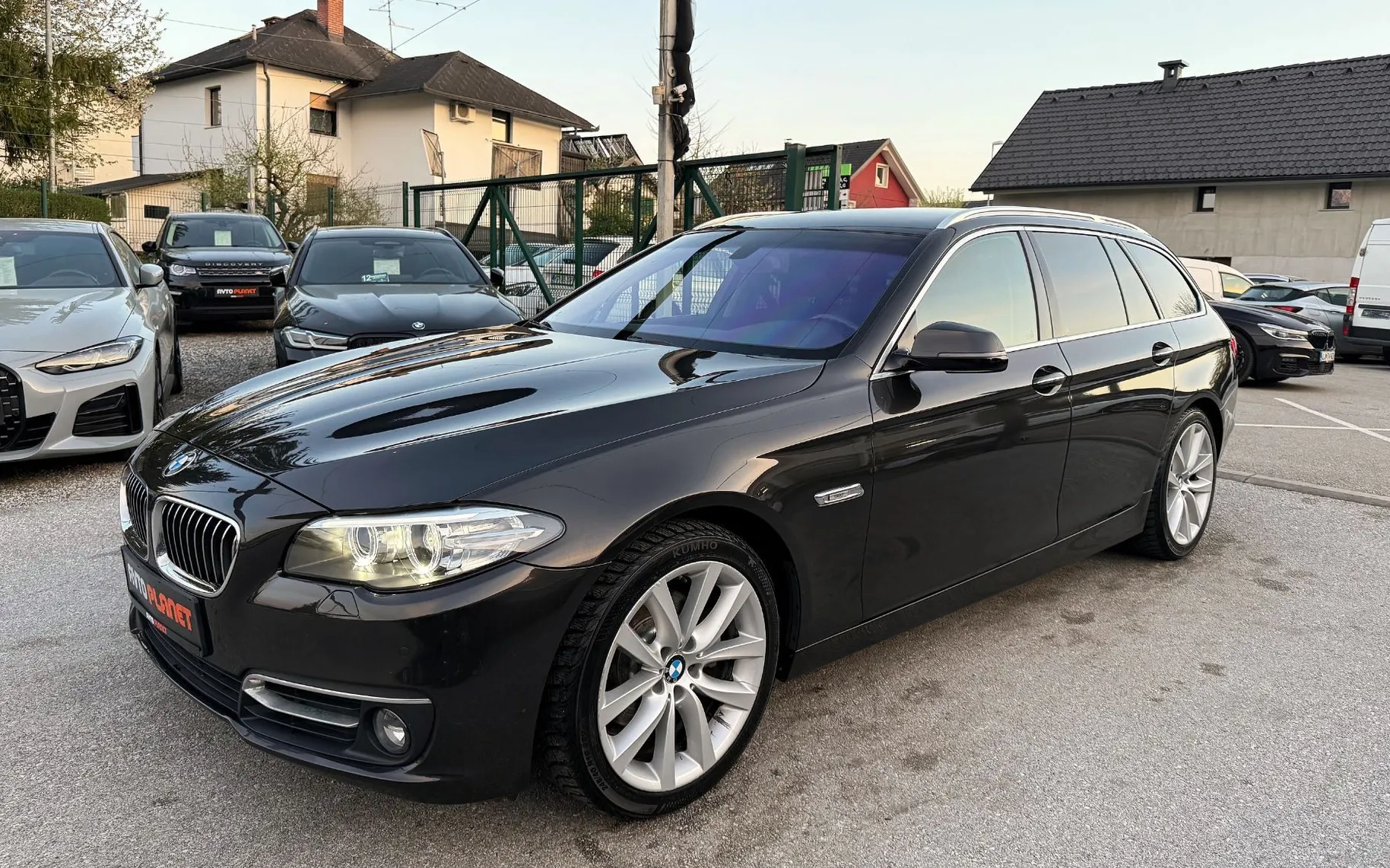 Zunanja slika - BMW Serija 5 - Touring: 520d xDrive AUT. LuxuryLiNE LED XENON USNJE ALU - 4