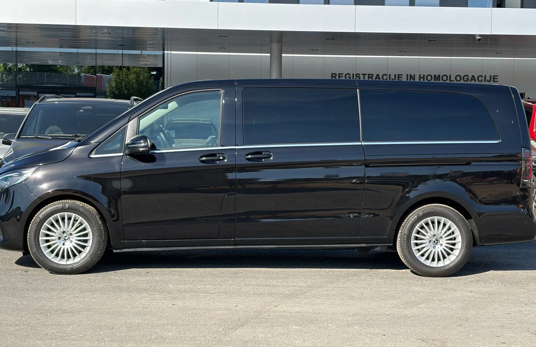 Zunanja slika - Mercedes-Benz V-Razred - V 300 d Avantgarde ekstradolgi Avt. - 2