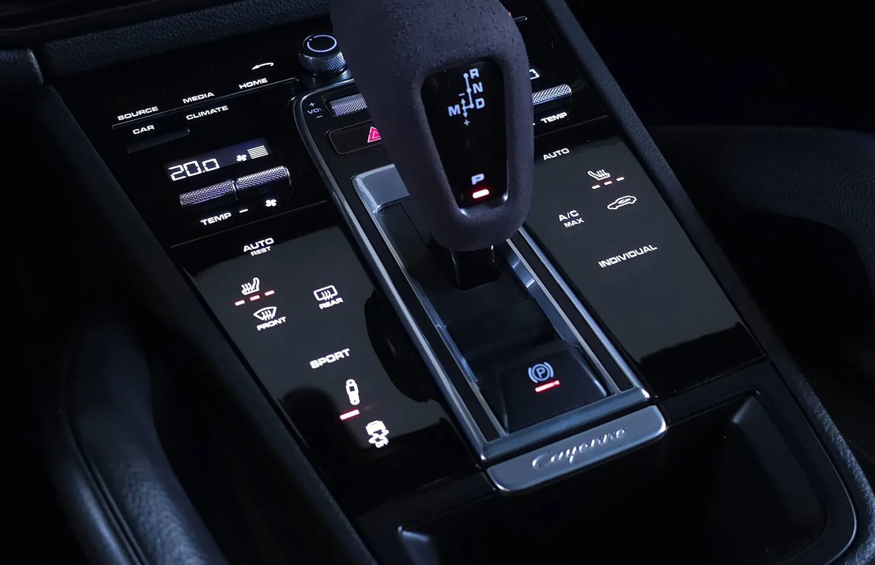 Zunanja slika - Porsche Cayenne - 3.0 - VELIK SERVIS - PANO - KAMERA - BOSE - MEMO - 10