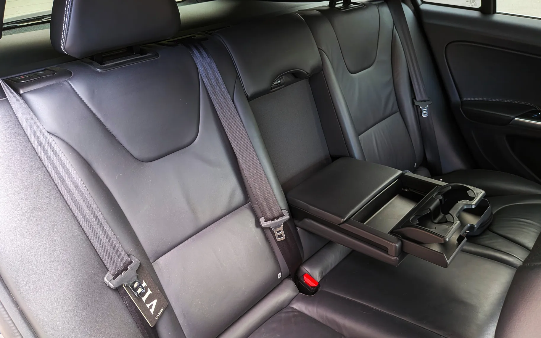 Notranja slika - Volvo V60 - 2.4 Diesel D6 5-valjev AWD Priključni HIBRID Summum+Polestar doda - 8
