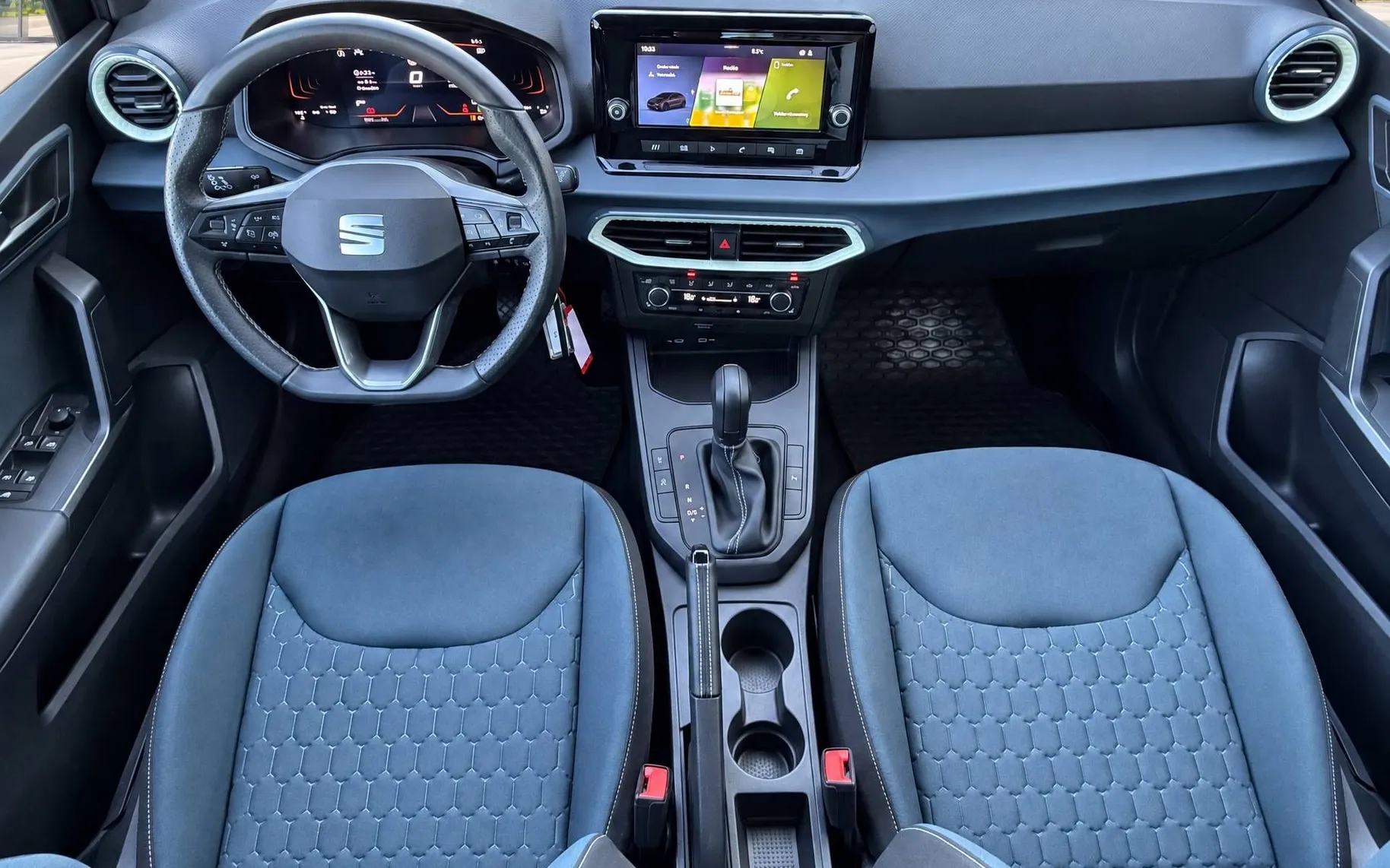Notranja slika - Seat Ibiza - 1.0 TSI DSG Style-SLO-ACC-PDC-Vzvratna kamera..... - 9