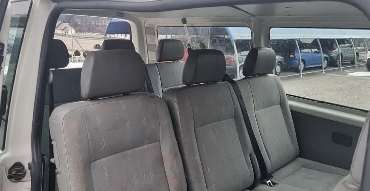 Zunanja slika - VW Transporter - 2.5 TDI   8+1 - 9