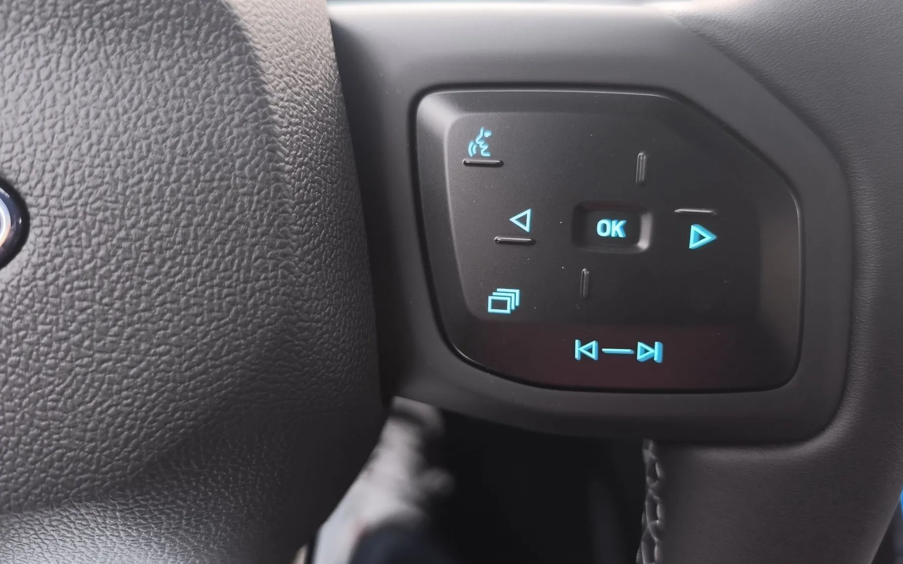 Zunanja slika - Ford Explorer - EV STYLE 170PS 52KWH RWD-NA ZALOGI-DOBAVA TAKOJ - 14