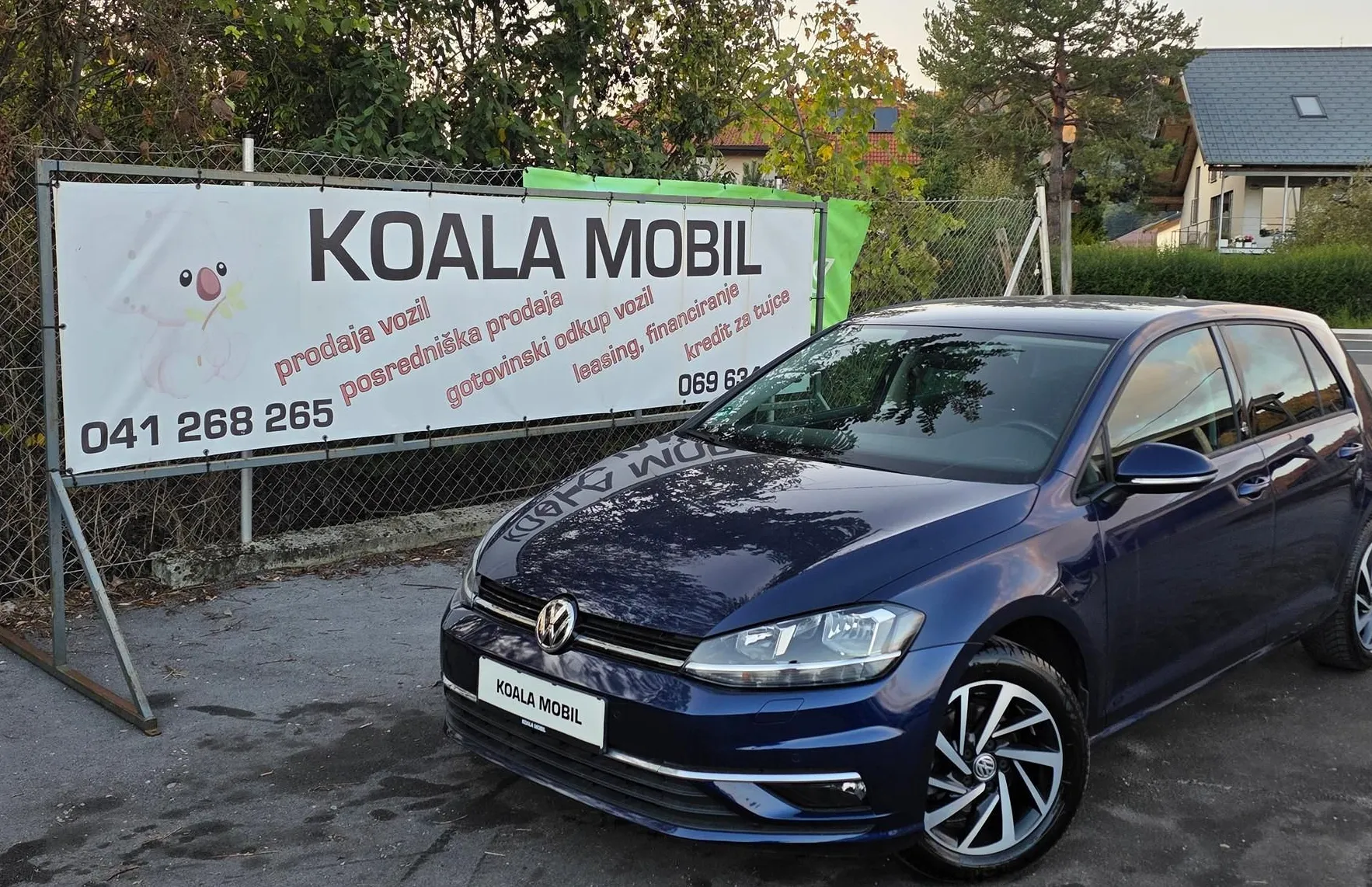 Zunanja slika - Volkswagen Golf - 1.0 TSI BMT ALU PLATIŠČA-ZASLON-1.LASTNIK-KOT NOV - 20