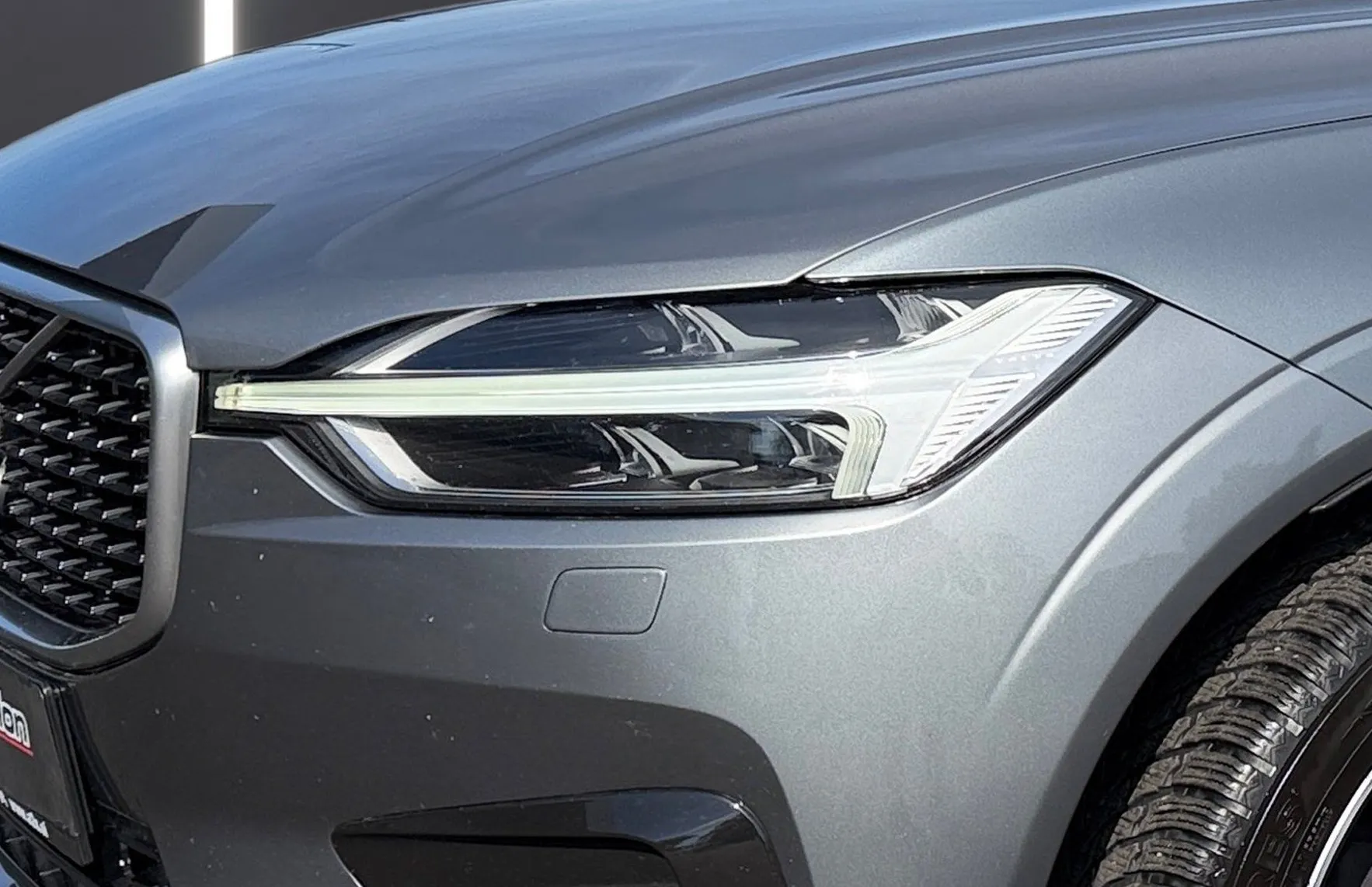 Zunanja slika - Volvo XC60 - D5 AWD R-Design Avt.-Vlečna kljuka-HeadUp-Harman.. - 5