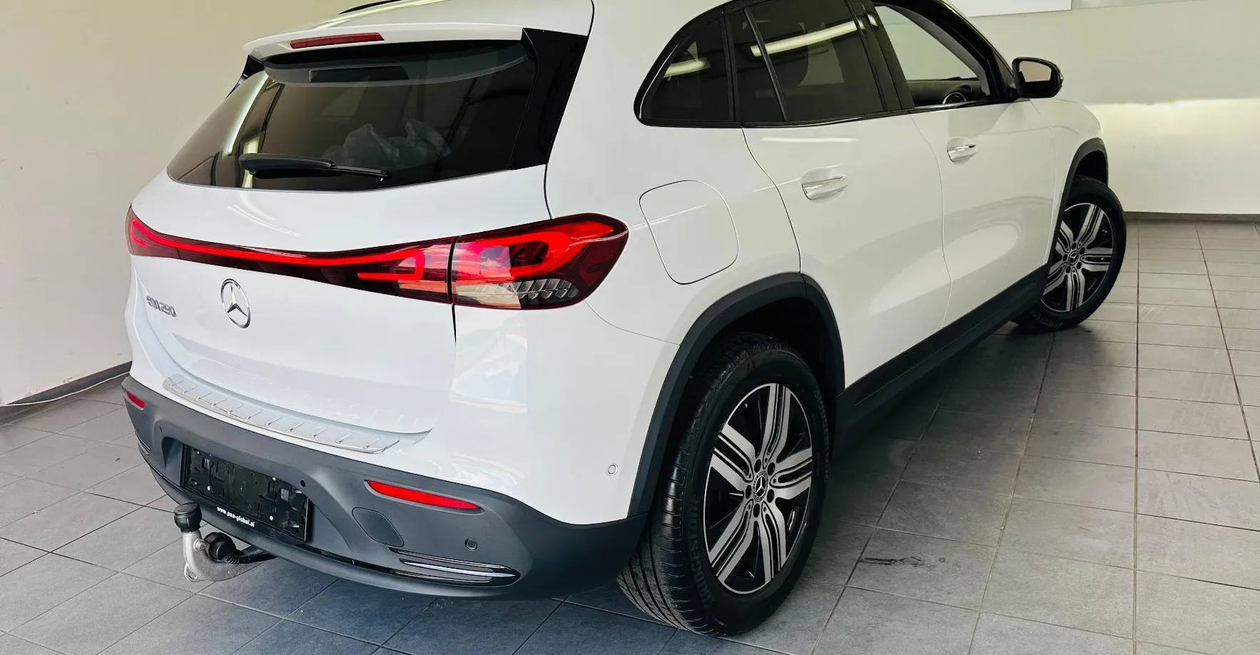 Zunanja slika - Mercedes-Benz EQA - 250 Progress.NEMŠKI.PANORAMA.KLJUKA.LED.ACC.USNJE - 12