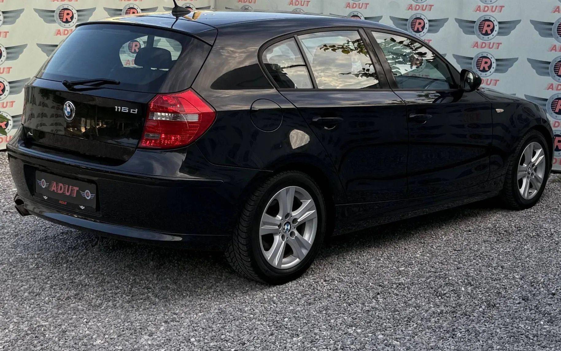Zunanja slika - BMW Serija 1 - : 116d-PARK SENZ ZADAJ-TEMP-LEPO OHRANJEN... - 6