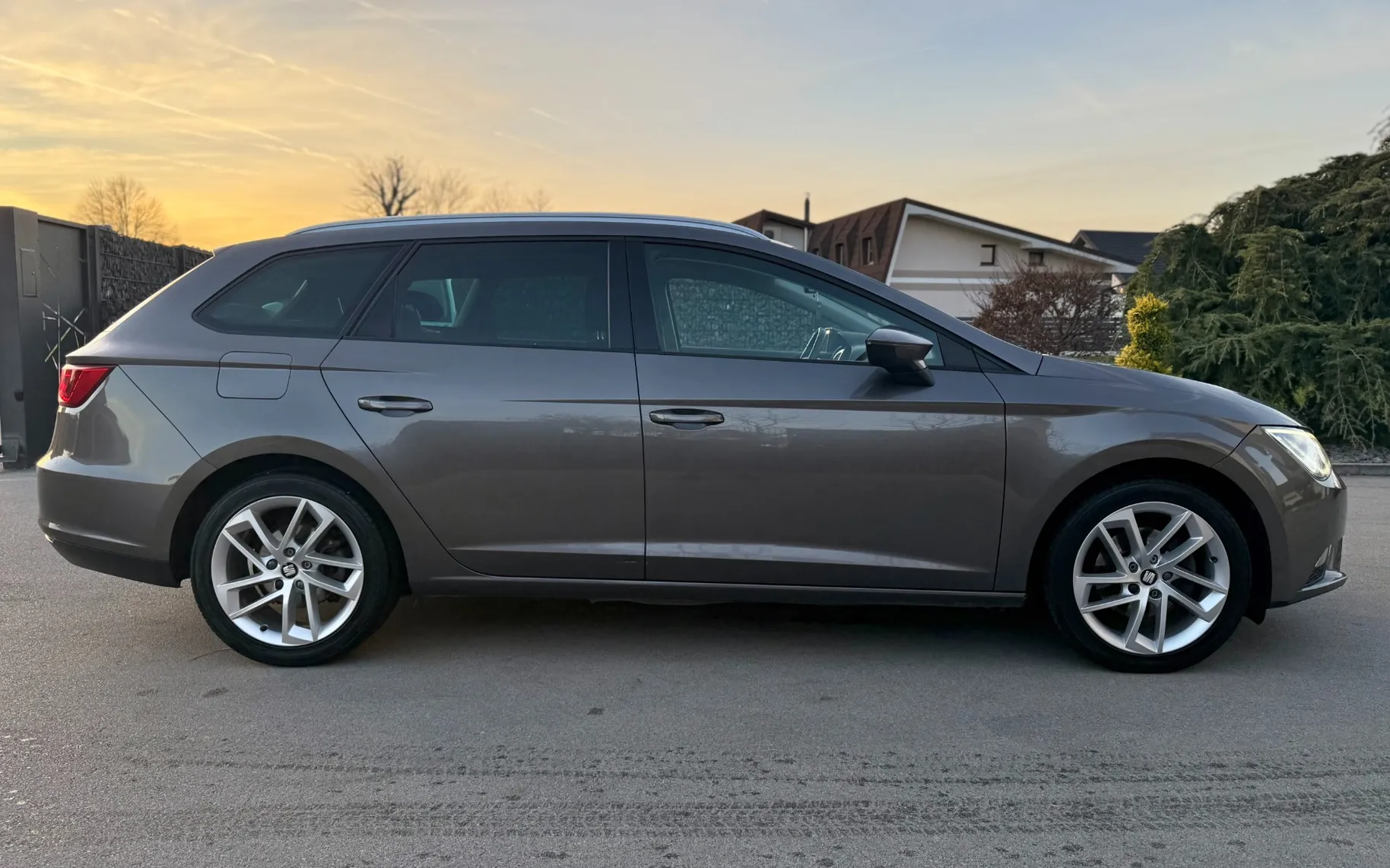 Zunanja slika - Seat Leon - ST 4X4 1,6 TDI Style - 5
