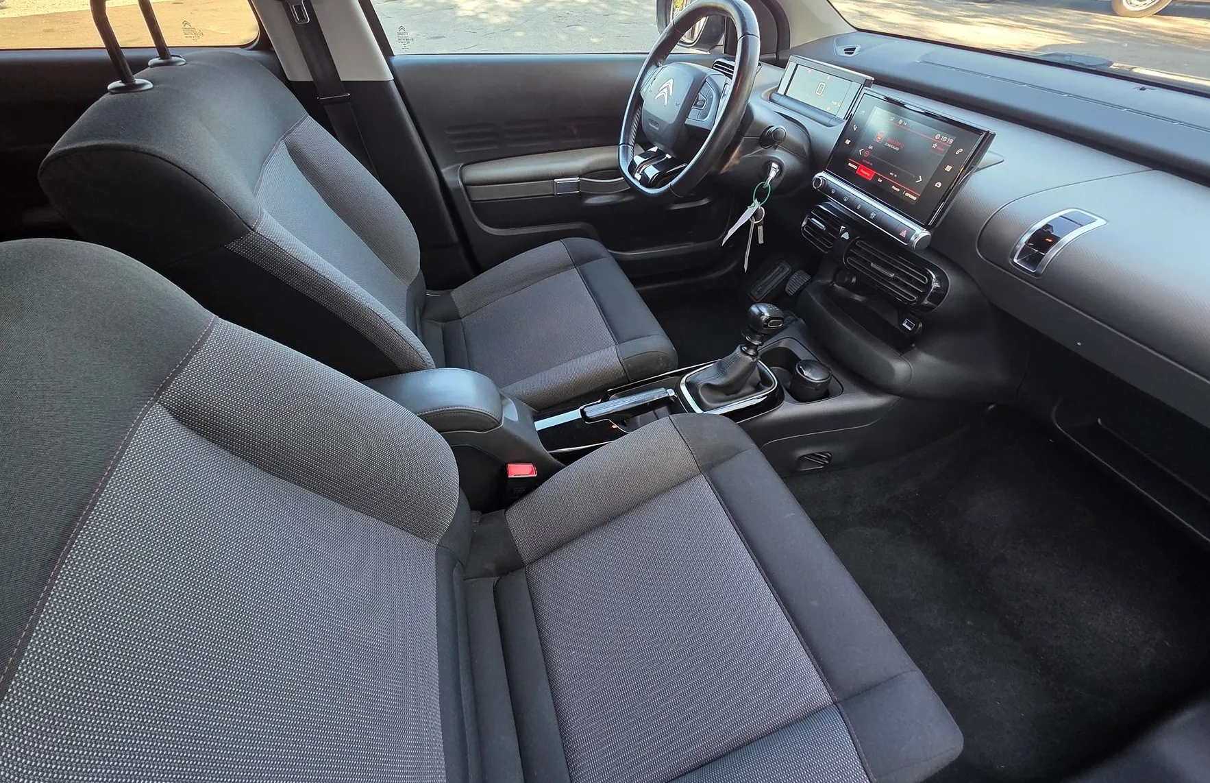 Zunanja slika - Citroën C4 Cactus - 1.2 PURETECH 110 S S SHINE LED-SLOVENSKI-1.LASTNIK - 11
