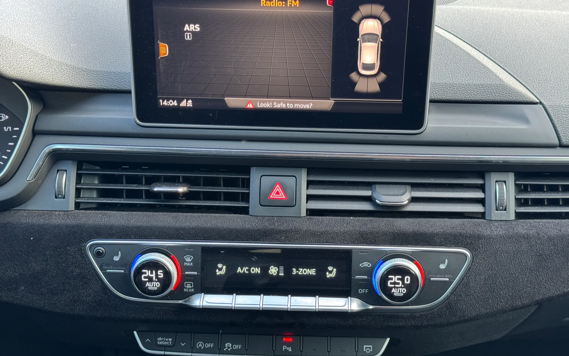 Notranja slika - Audi A5 - Coupé quattro 3,0 TDI S-tronic - 7