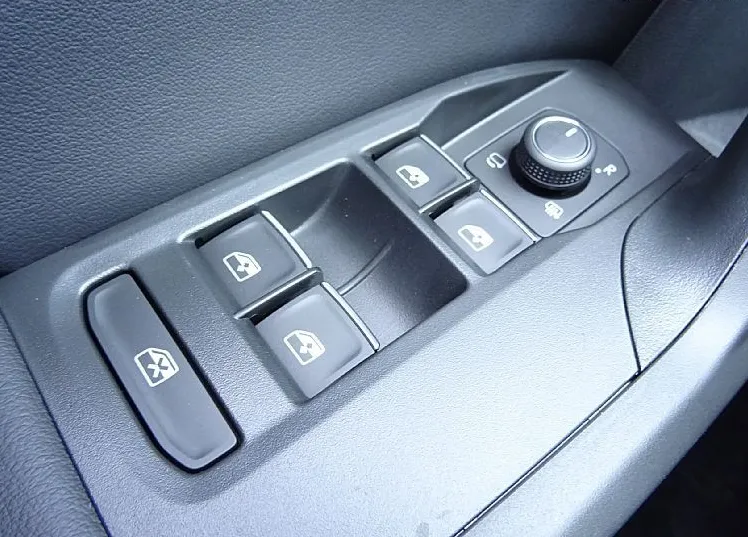 Zunanja slika - Seat Leon - 1.5 TSI 85KW FR - VLEČNA KLJUKA - - 13