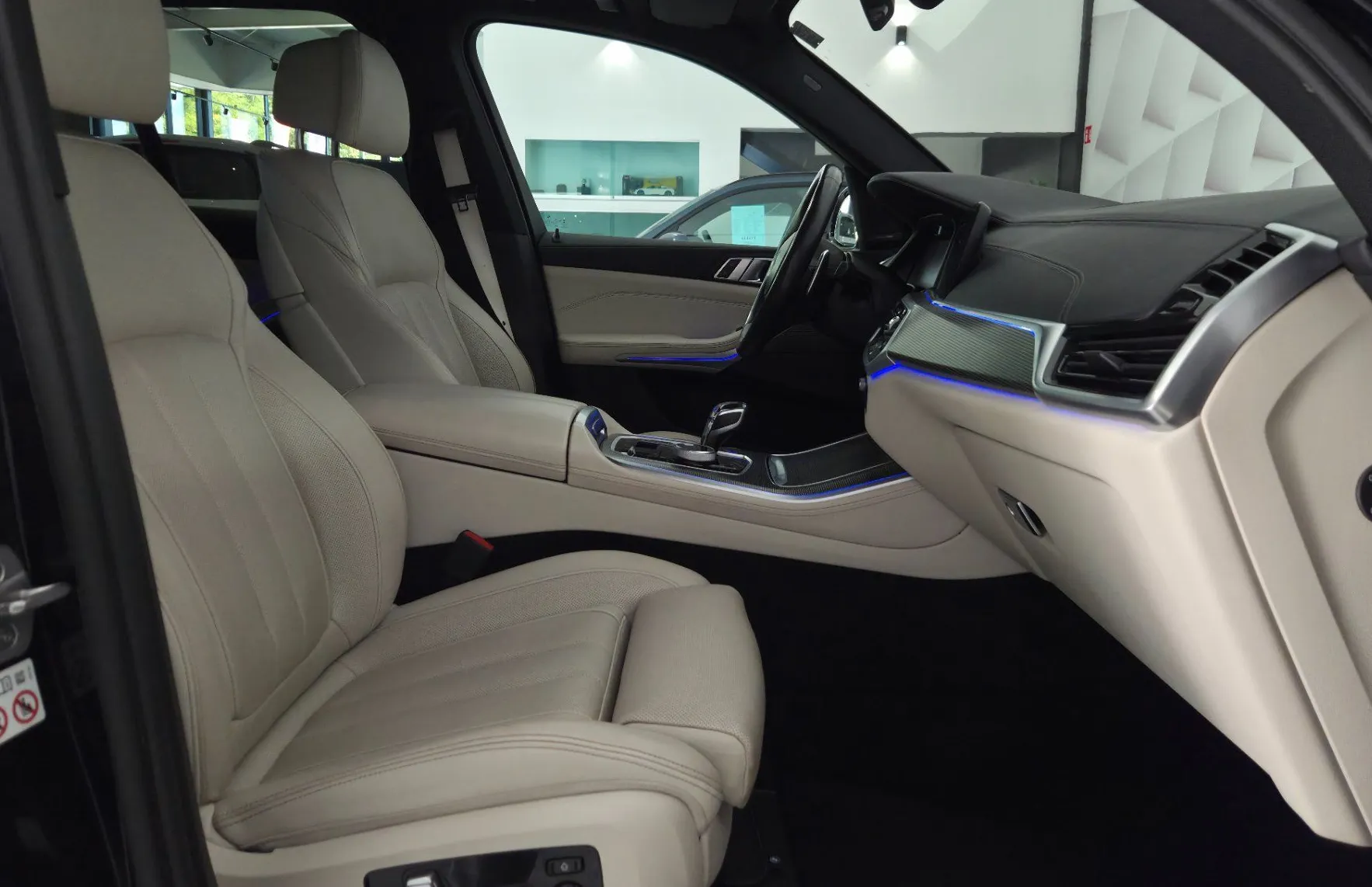 Zunanja slika - BMW X5 - serija : xDrive30d Avt-M.SPORT-ZRAČNO-SWAROWSKI-RADAR-HAR - 14