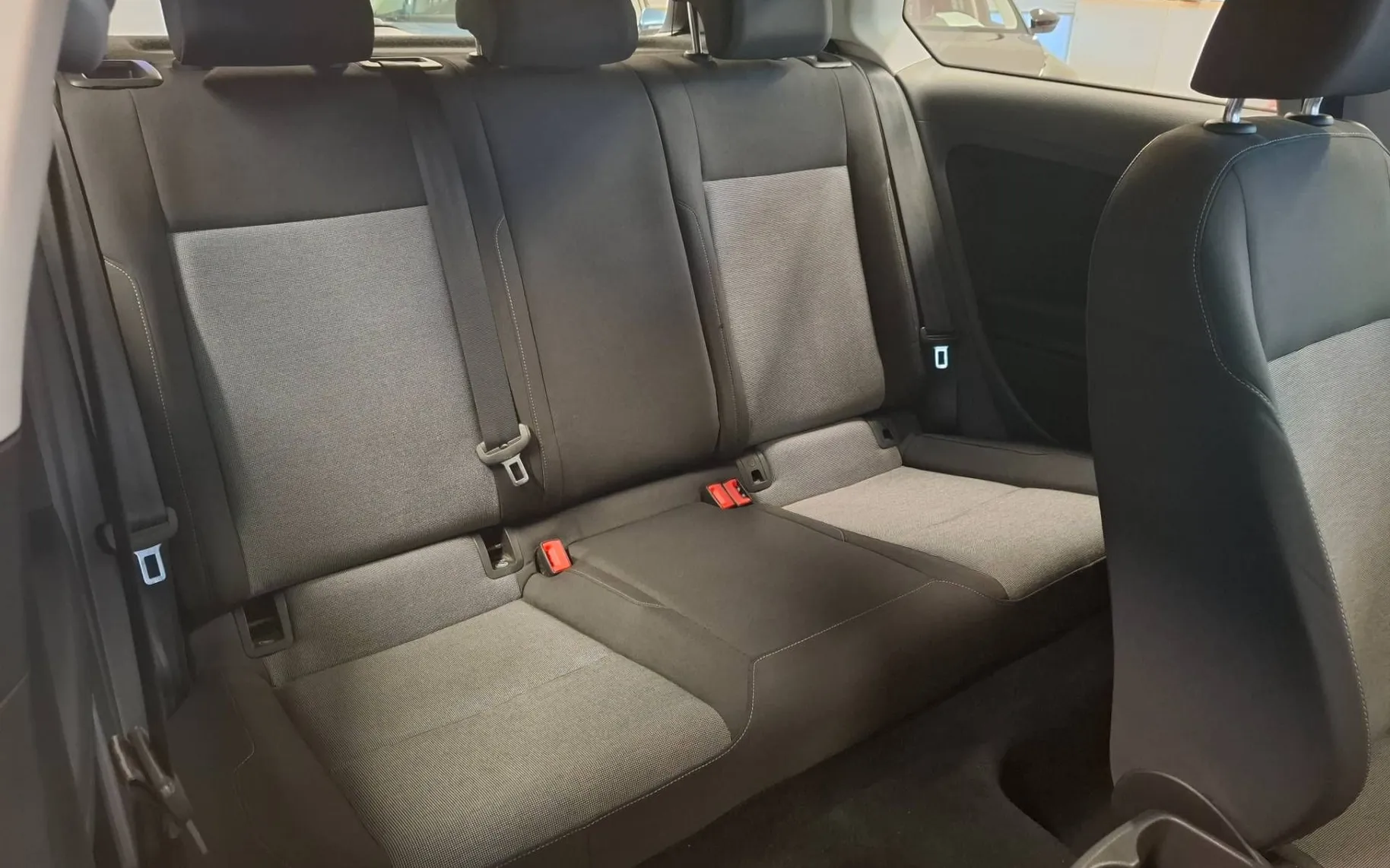 Notranja slika - Volkswagen Golf - 1.6 TDI KREDIT BREZ POLOGA-1LASTNIK-KOT NOV... - 11