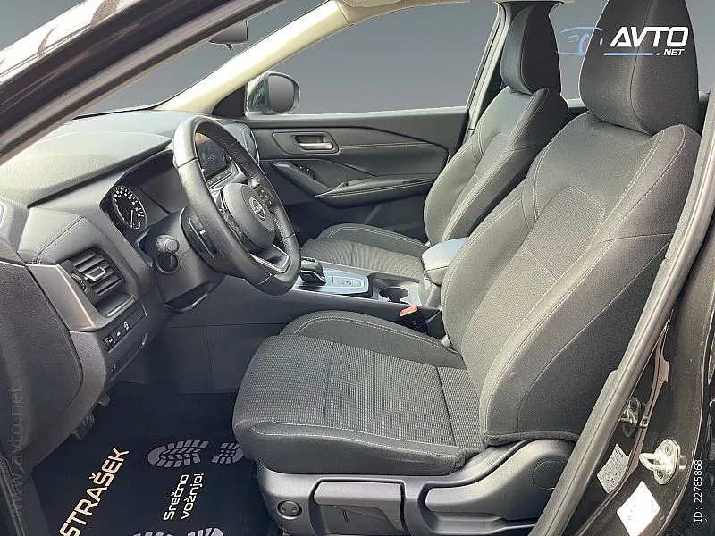Notranja slika - Nissan Qashqai - 1.3 DIG-T MHEV Acenta X-Tronic- 1 Leto JAMSTVA - 7