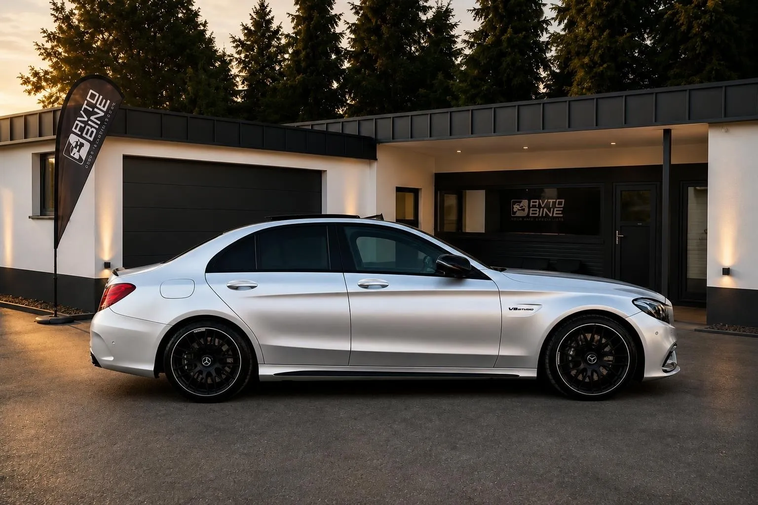 Zunanja slika - Mercedes-Benz C-Razred - C 63 AMG-FROZEN MAT-PANO-BURMESTER-LIMO-LED-AMG... - 4