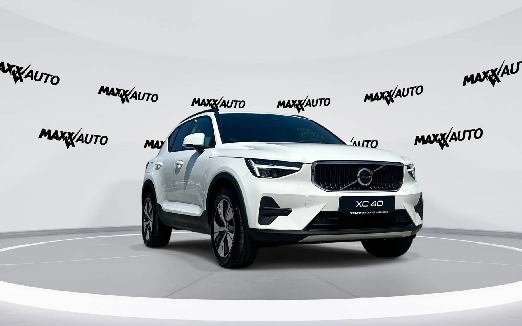 Zunanja slika - Volvo XC40 - B3P Core Avt. - 3
