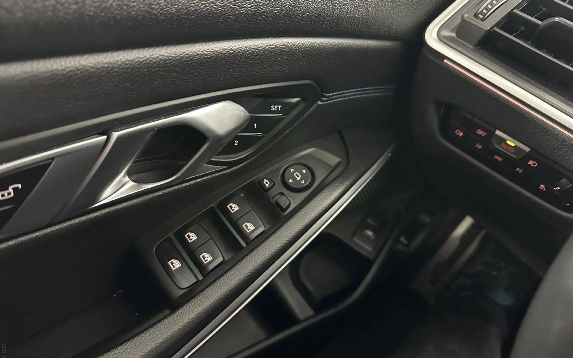 Zunanja slika - BMW Serija 3 - 330d Avt. M paket.KAMERA.USNJE.LED.SAMO 68.000 KM - 14