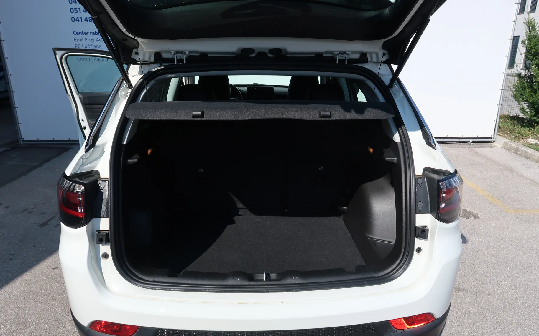 Zunanja slika - Jeep Compass - 1.5 T4 DCT7 e-Hybrid 96kW Summit - 10