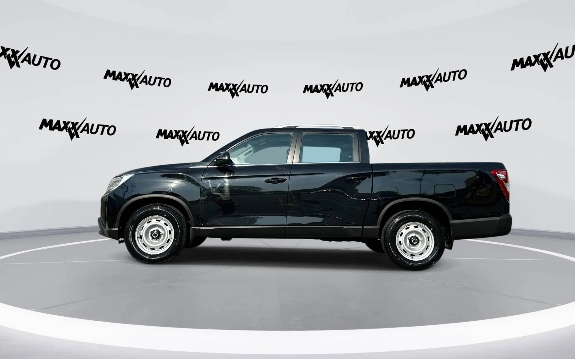 Notranja slika - KG Mobility Musso - 2.2 XDI 4x4 M T ACTIVE+ - 8