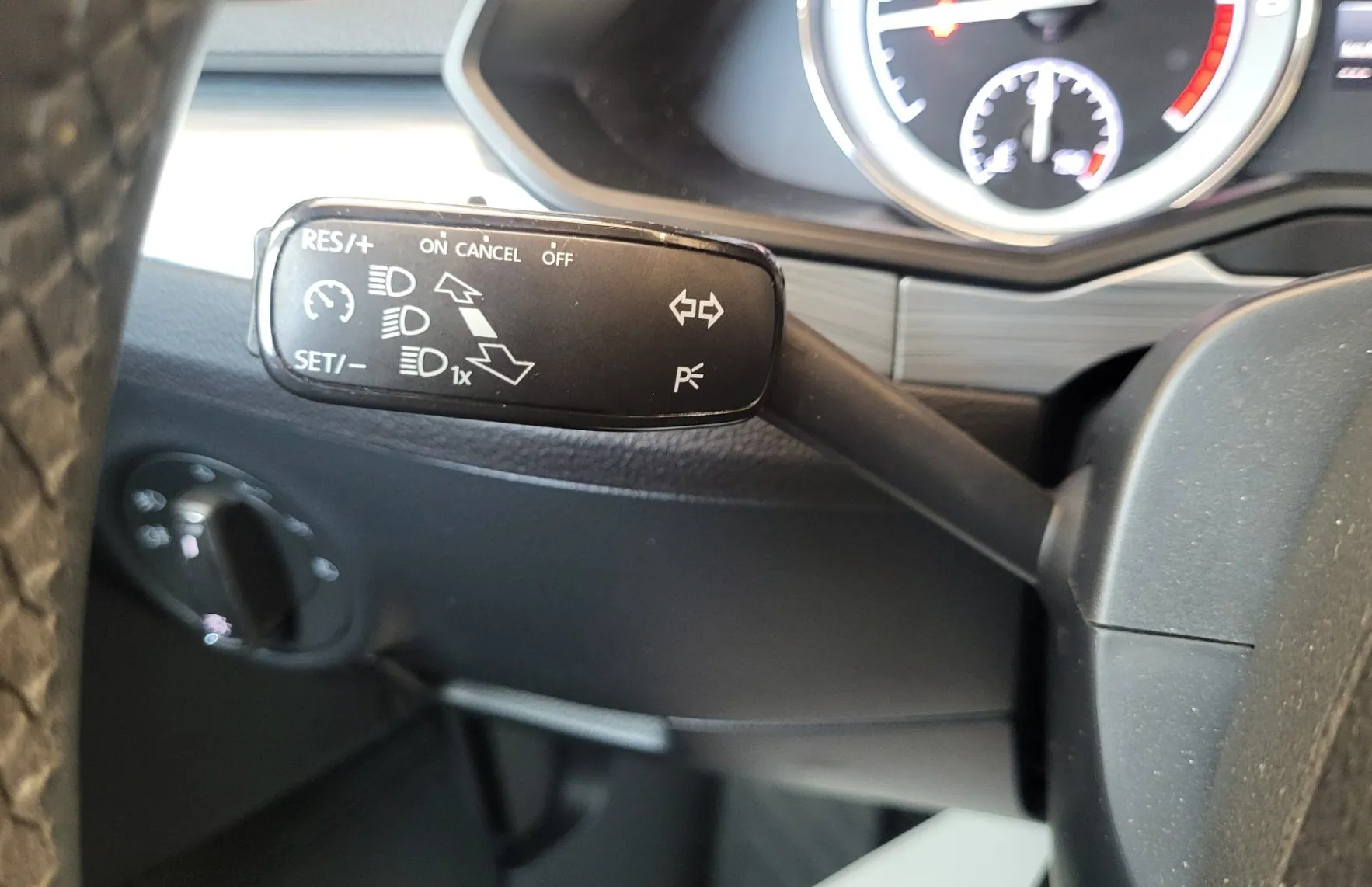 Zunanja slika - Škoda Superb - Combi 2.0 TDI DSG slo-pdc-alu-acc-led-el.paket - 15