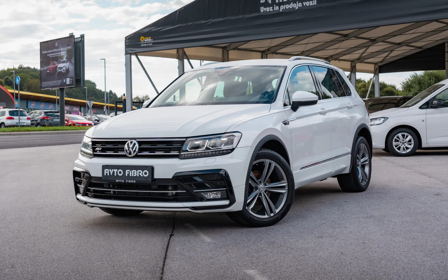 Zunanja slika - Volkswagen Tiguan - 2,0 TDI BMT R-Line Edition DSG - 1