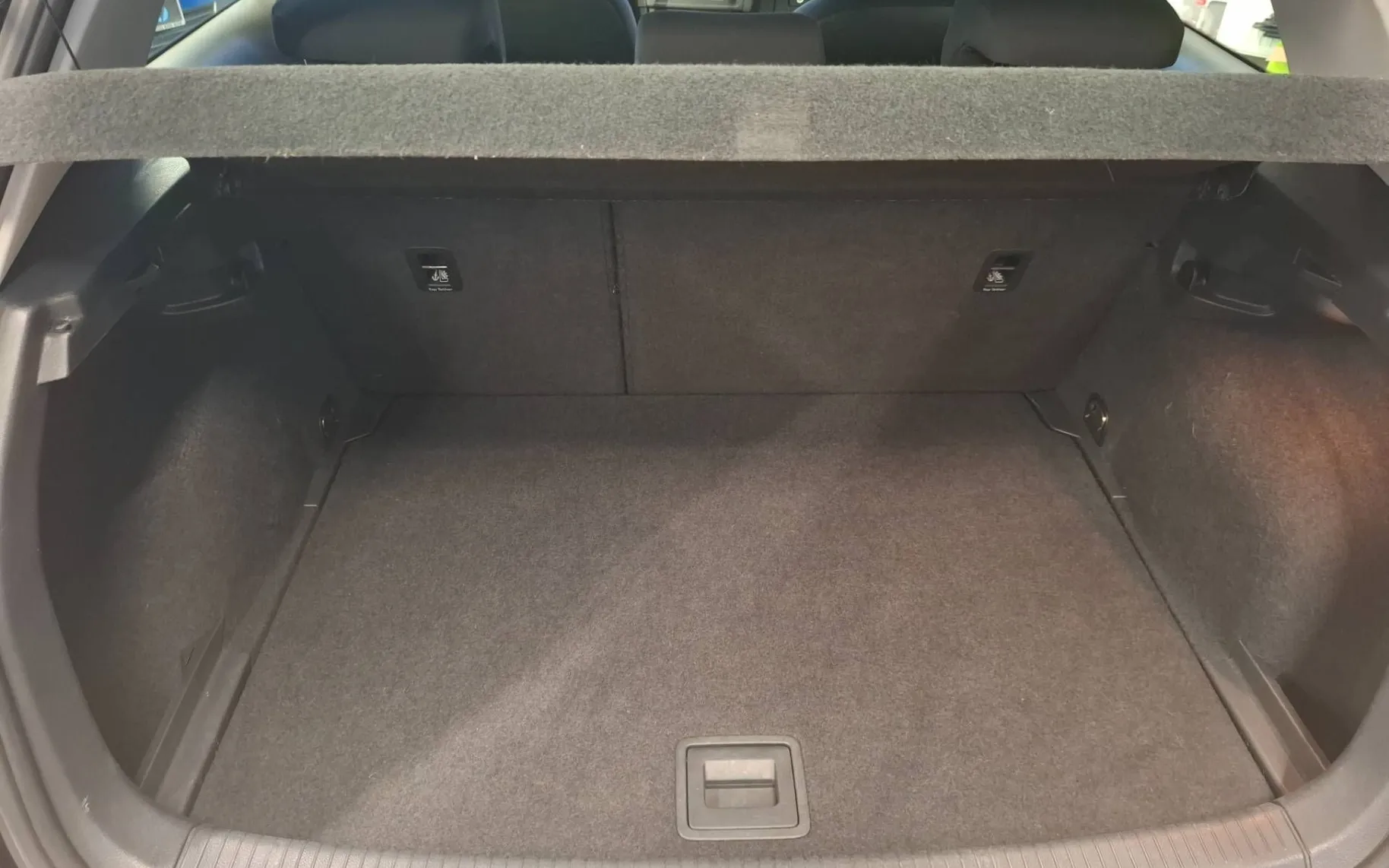 Notranja slika - Volkswagen Golf - 1.6 TDI KREDIT BREZ POLOGA-1LASTNIK-KOT NOV... - 10