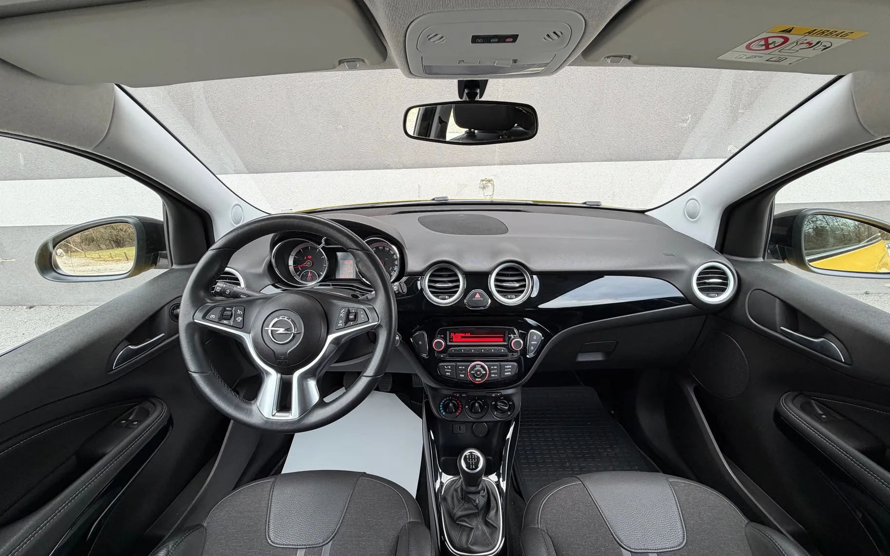Zunanja slika - Opel Adam - 1.4 BLACK JACK • 1.LASTNICA • SLO. VOZ. • TEMPOMAT - 19
