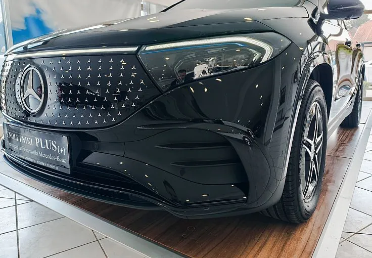 Zunanja slika - Mercedes-Benz EQA - 350 4MATIC FULL AMG-360 KAM-MRT.K-ALCANTARA-VIDEO - 1