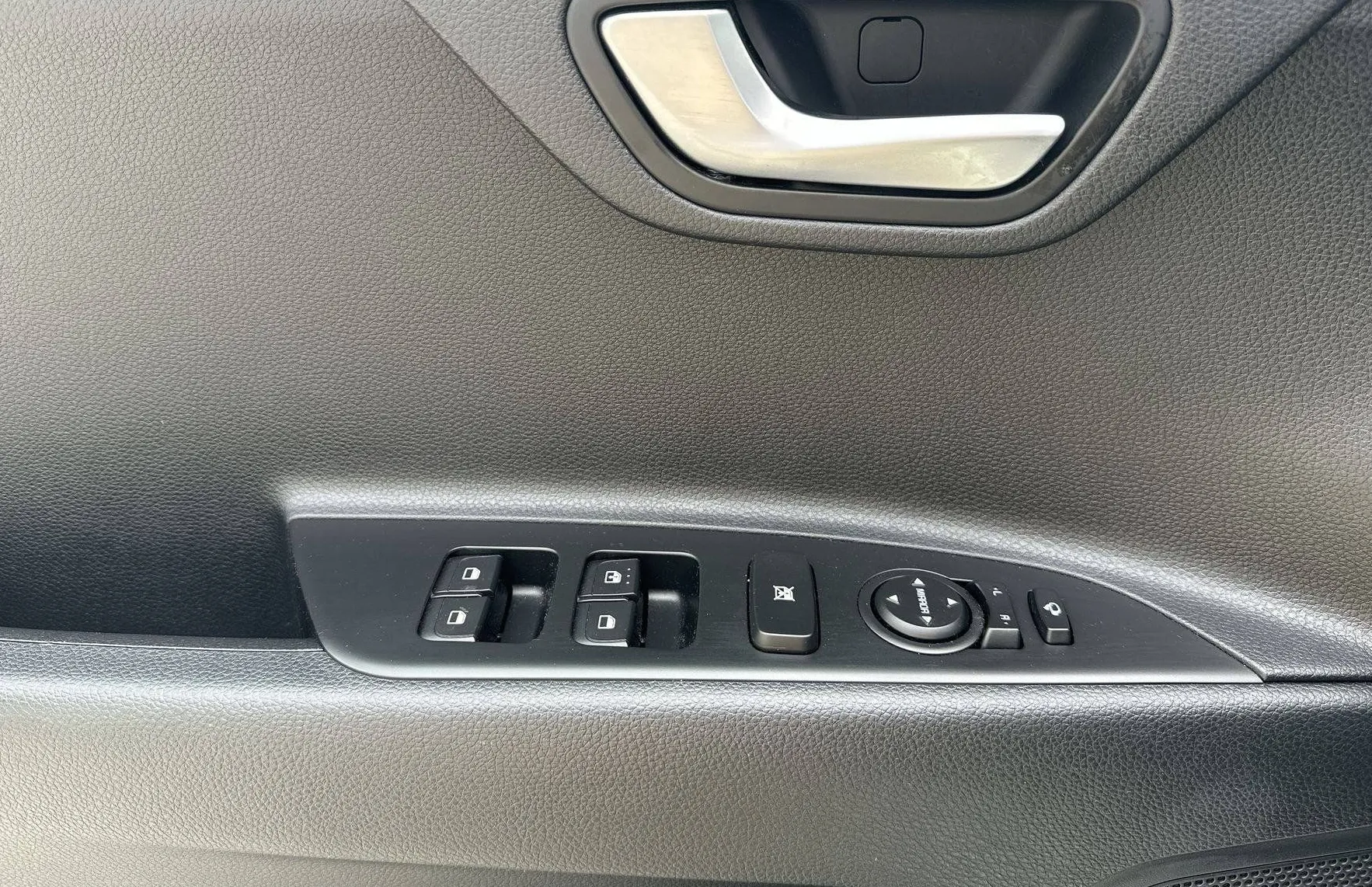 Zunanja slika - KIA Stonic - 1.0 T-GDi LX Urban ISG... - 13