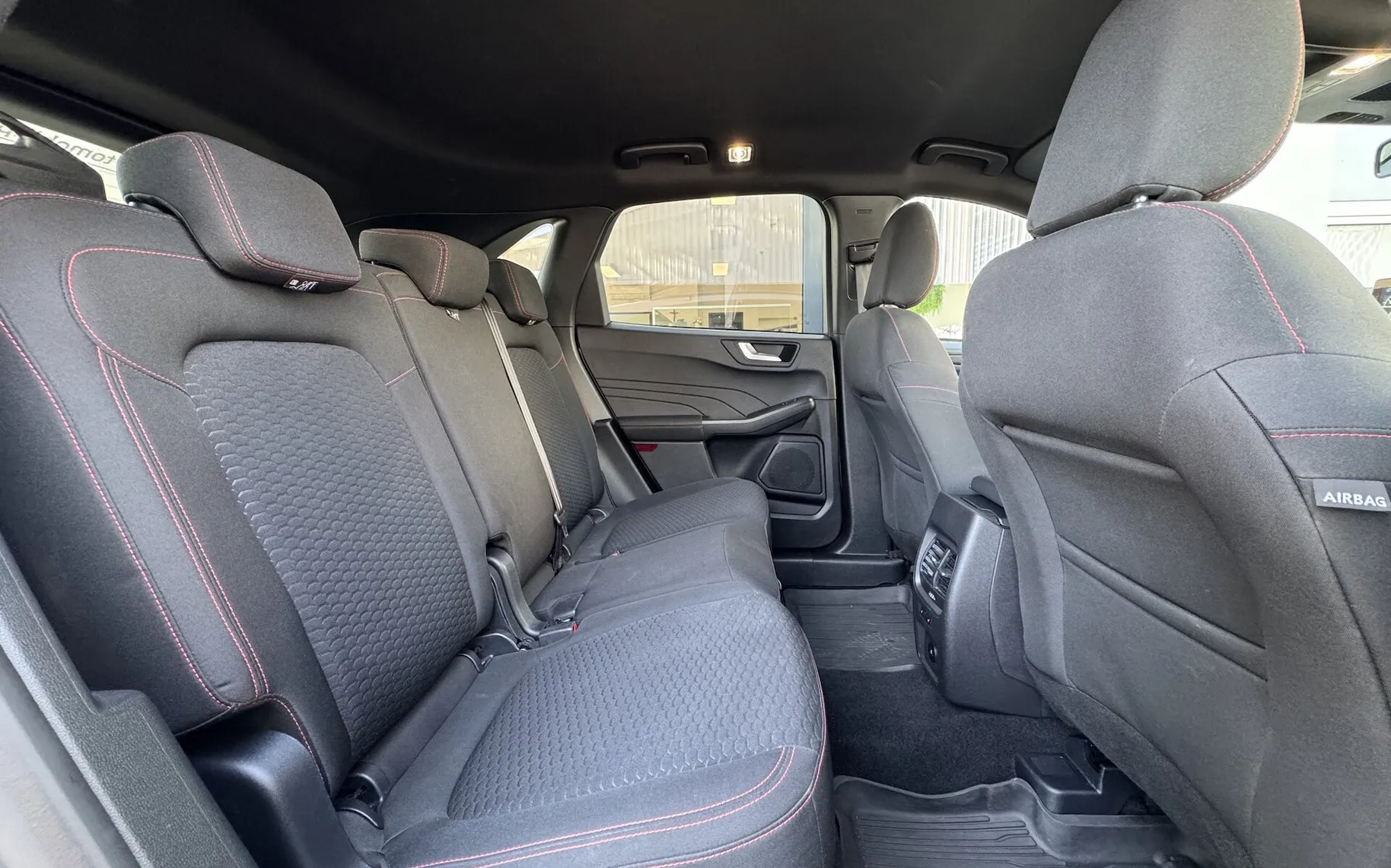 Zunanja slika - Ford Kuga - 1.5 EcoBoost ST-LINE AVT 186KM SLO 1.LAST FULL LED - 11