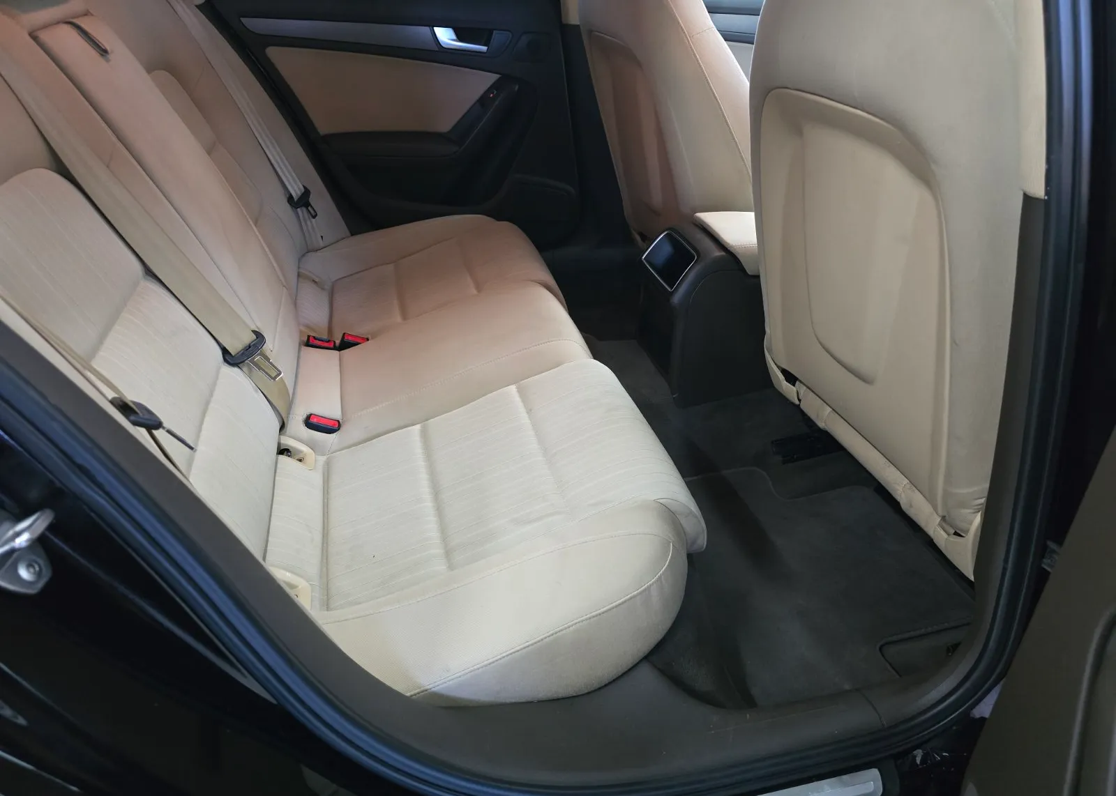 Zunanja slika - Audi A4 - 2,0 TDI - 6