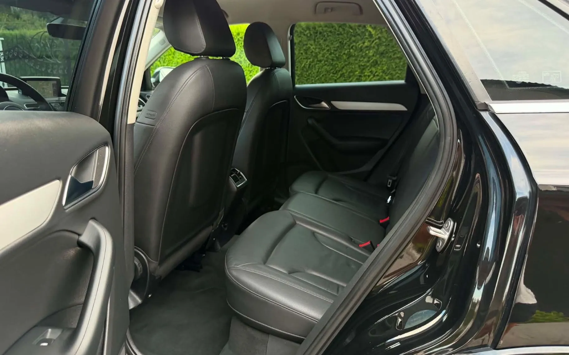Notranja slika - Audi Q3 - 2.0 TDI-Q-4X4-S TRONIC-S LINE-LIZING ZA TUJCE- - 11