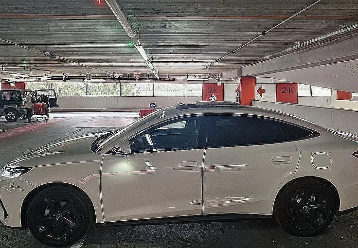 Zunanja slika - BYD SEAL 6 - 6 DM-i COMFORT  PHEV skupni doseg 1.455 km - 2