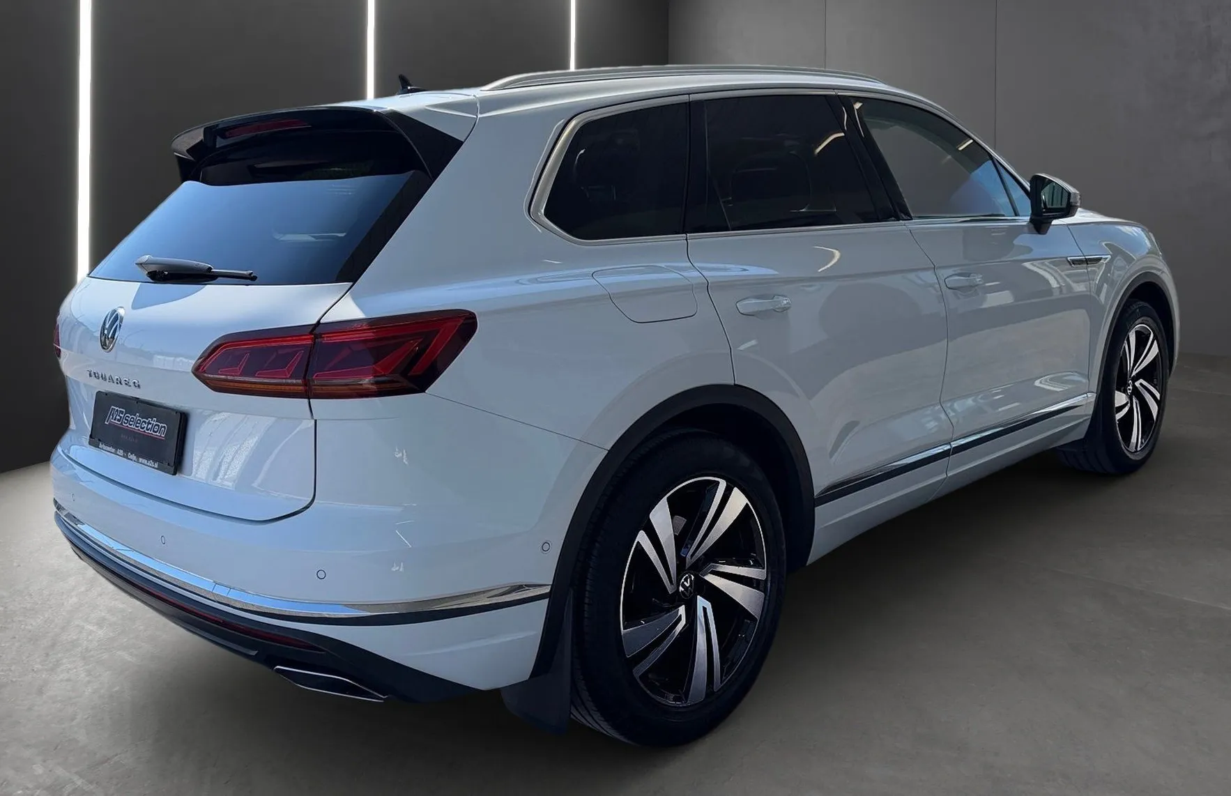 Zunanja slika - VW Touareg - 4motion V6 TDI Elegance Tiptronic-Slovensko vozilo - 3