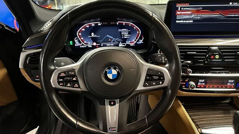 Zunanja slika - BMW Serija 5 - 540d xDrive - MAX OPREMA - 1.LASTNIK - - 4