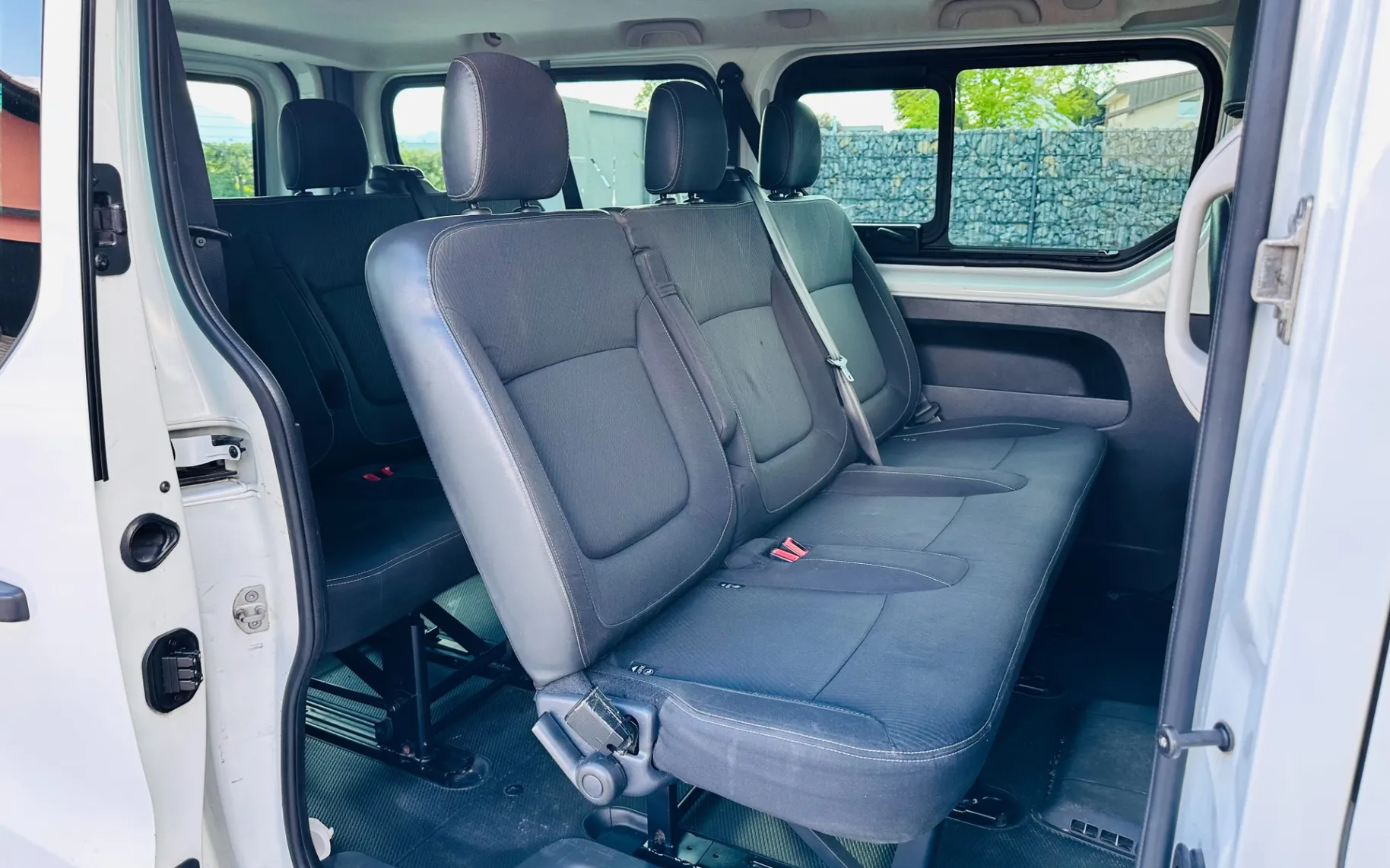 Zunanja slika - Renault Trafic - Furgon 1,6 dCi - 11