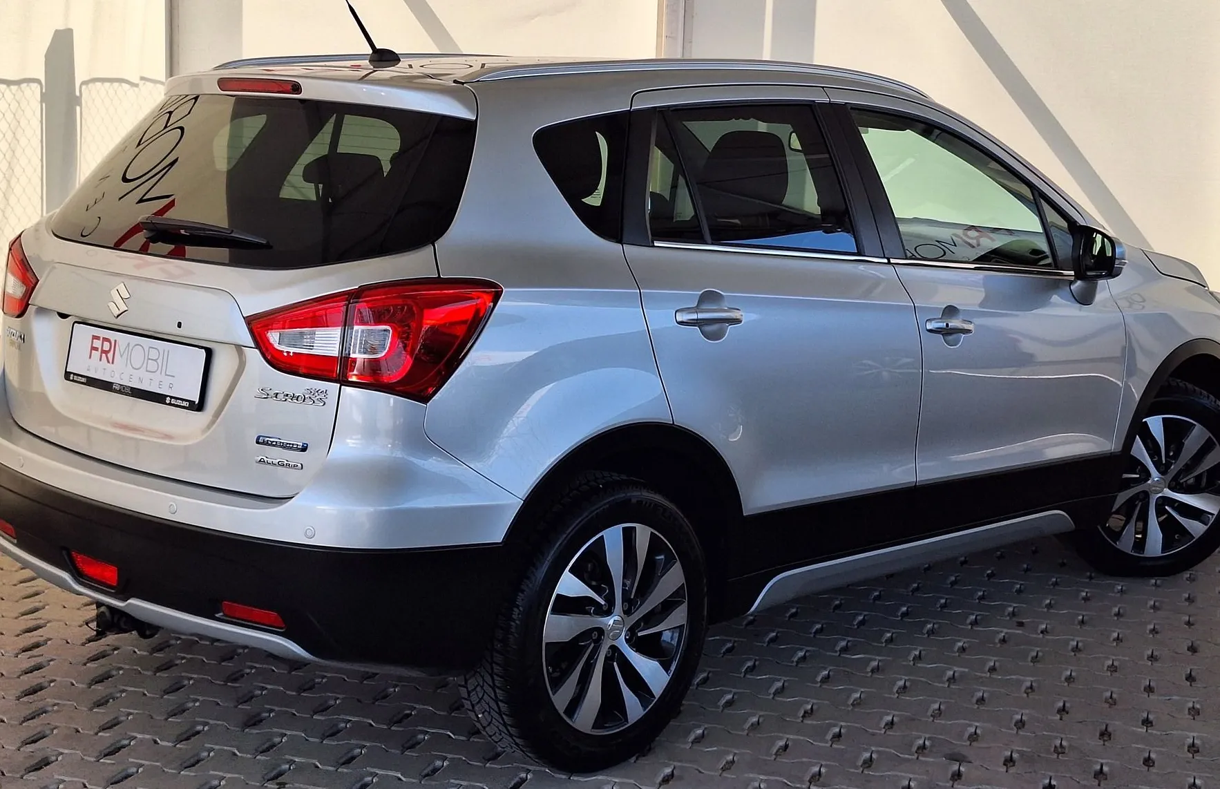 Zunanja slika - Suzuki SX4 S-Cross - 1.4 BOOSTERJET ALLGRIP ELEGANCE•VL.KLJUKA•4X4•SLO• - 3