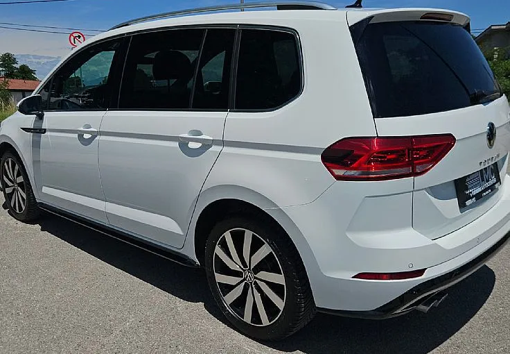 Zunanja slika - Volkswagen Touran - °R-LINE° 2.0 TDI DSG 150ks  °7-SEDEŽEV° °VIRTUAL° - 6
