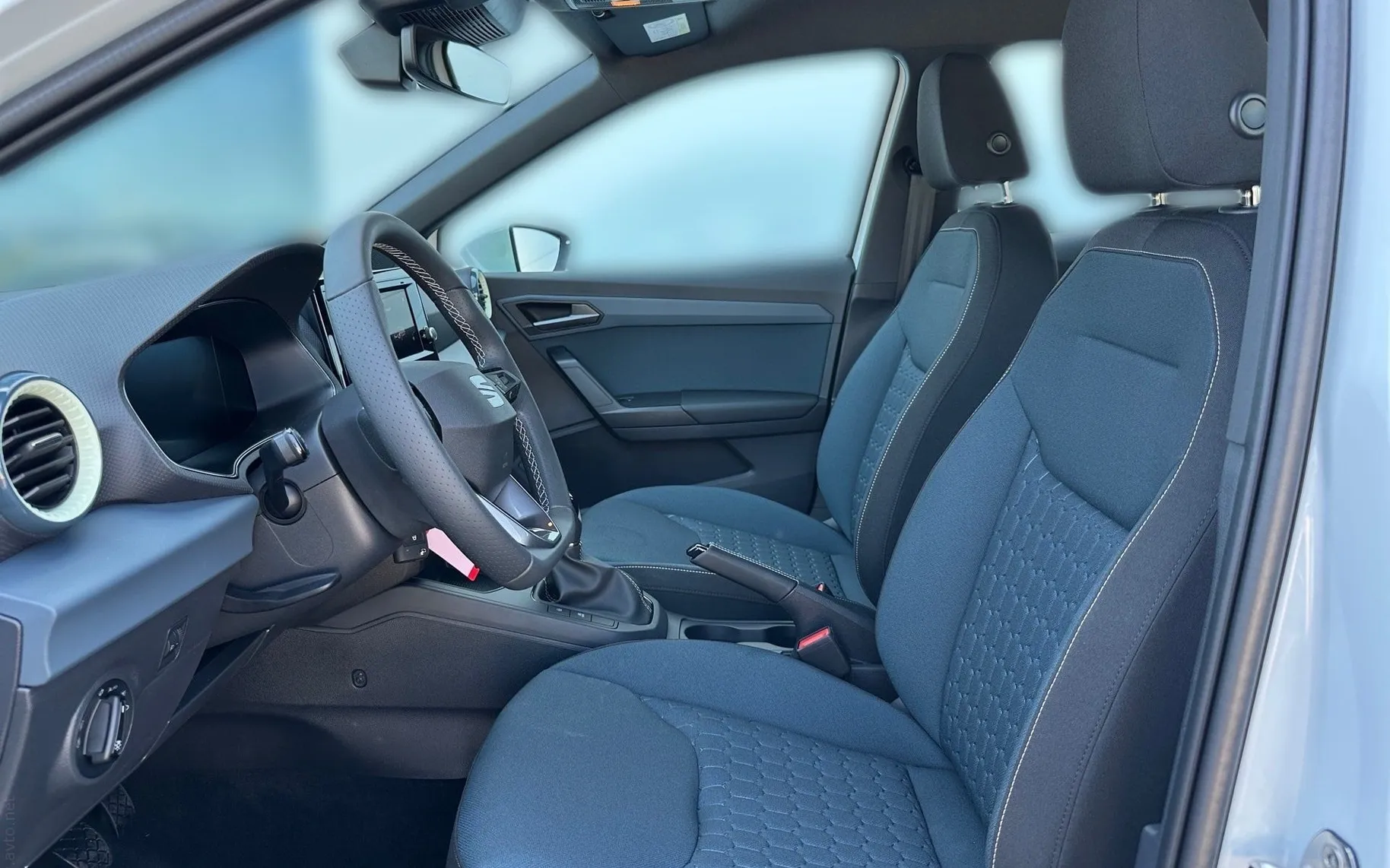 Notranja slika - Seat Arona - 1.0 Eco TSI Style... - 7