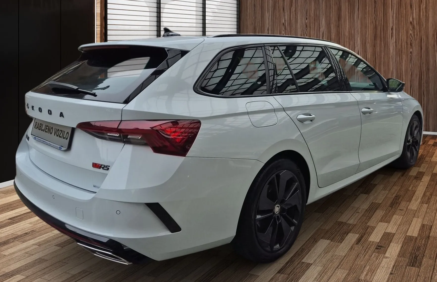 Zunanja slika - Škoda Octavia - RS 2.0TDI 200PS DSG 4X4-1.LAST-LED-RADAR-NAVI-PDC - 4