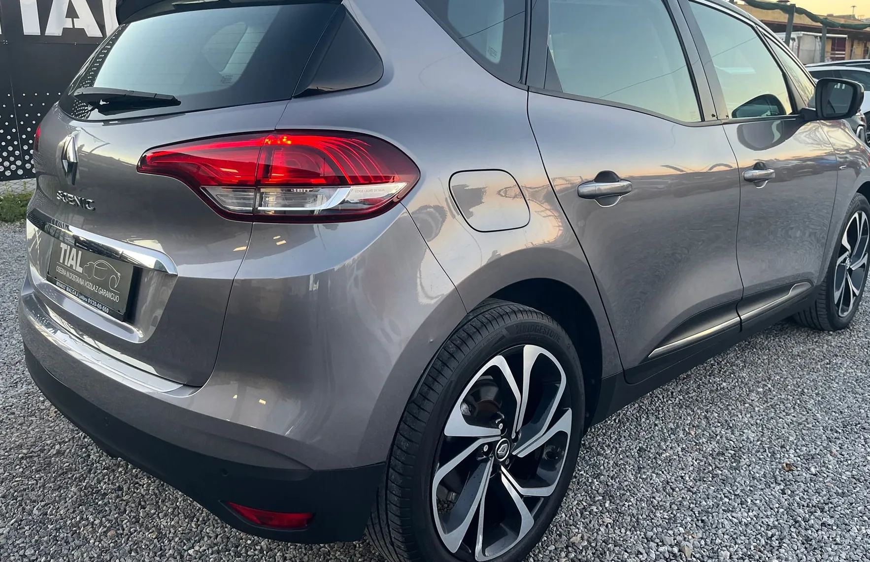 Zunanja slika - Renault Scénic - Scenic 1.2 16V Tce NAVI-EDITI5N 1-20COL-LED PURE VISION - 7