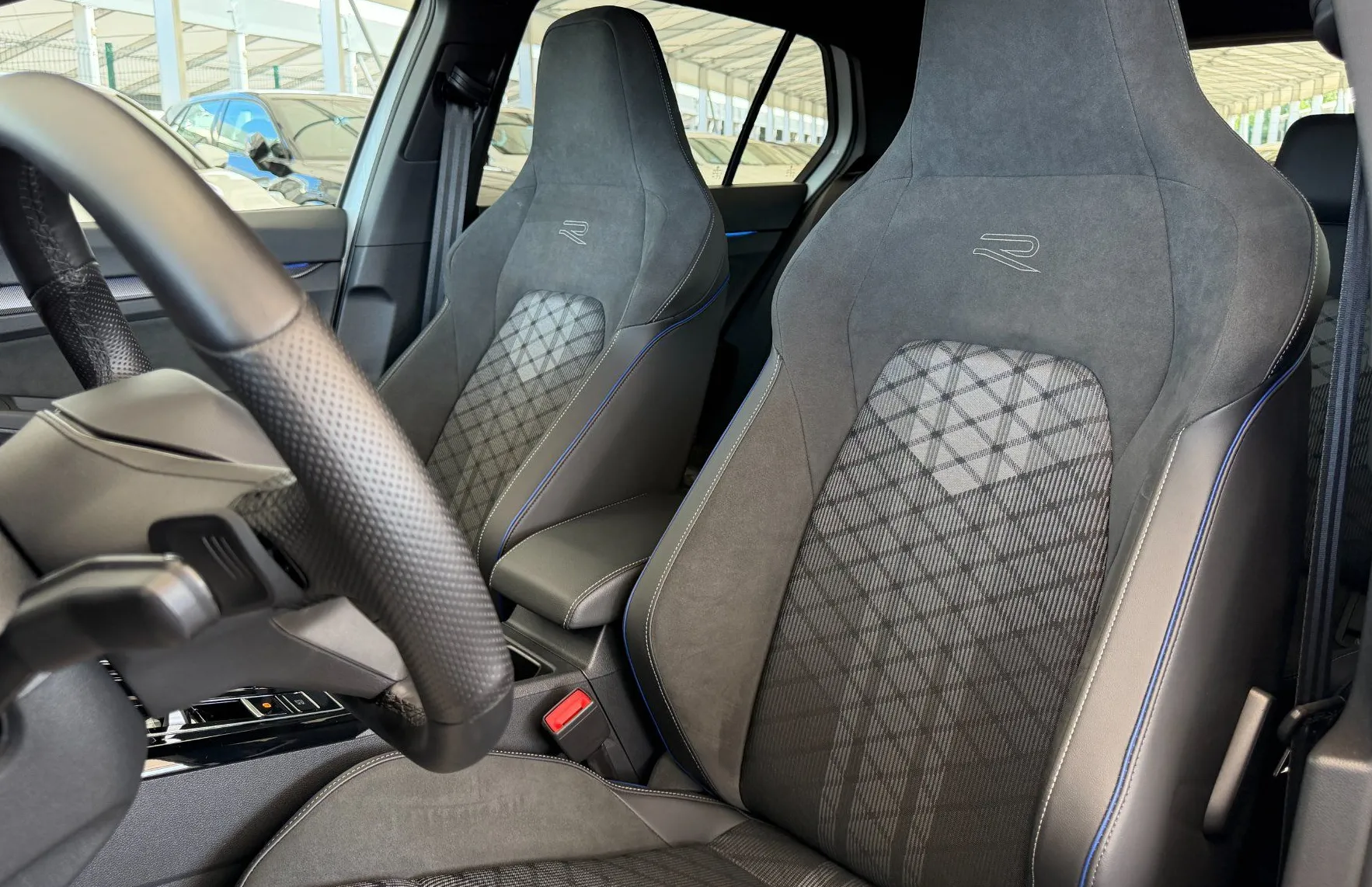 Zunanja slika - Volkswagen Golf - 4JOY 1.5 eTSI DSG SLO-1.LASTNIK MATRIX LED-KAMERA - 9
