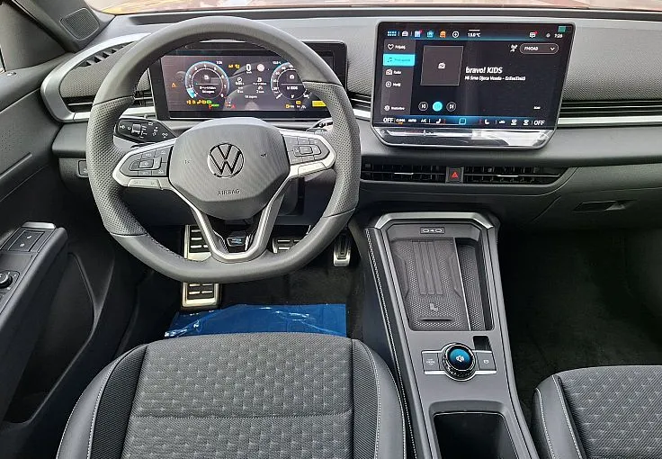 Zunanja slika - Volkswagen T-Roc - 1.5 eTSI R-line DSG 110  150 - 9