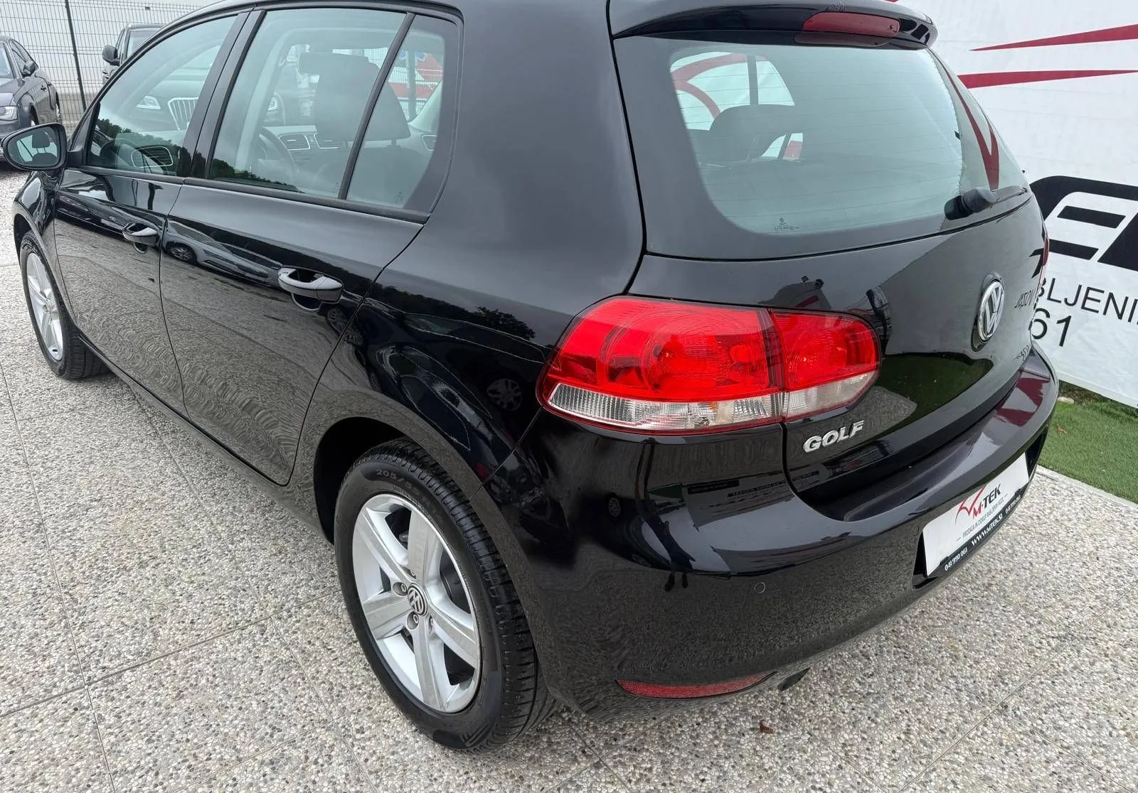 Zunanja slika - Volkswagen Golf - Trendline 1.2 TSI KREDIT BREZ POLOGA ... - 4