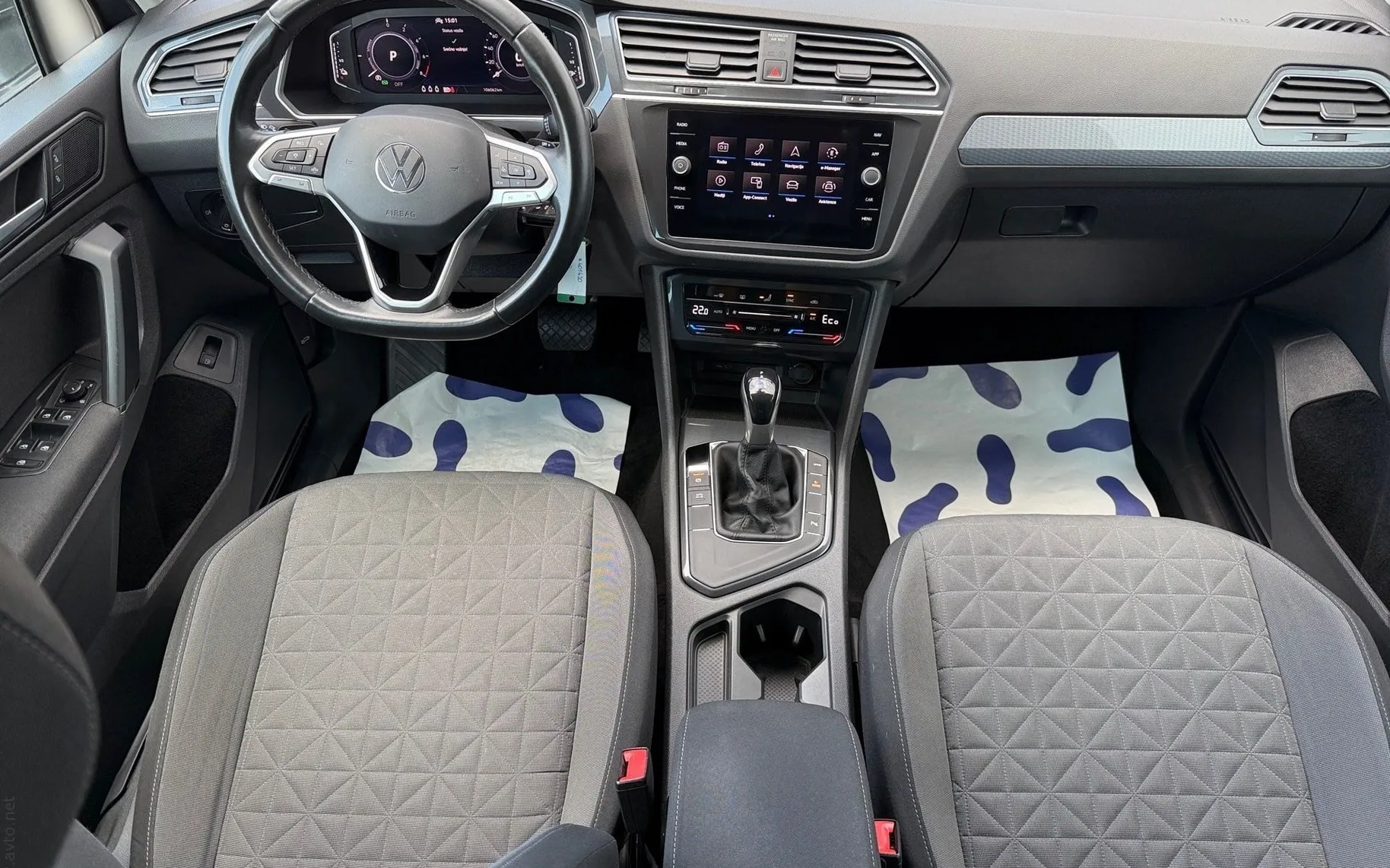 Notranja slika - Volkswagen Tiguan - 1.4 TSI eHybrid Life DSG-LED-ACC-Mrtvi kot-Virtual - 10
